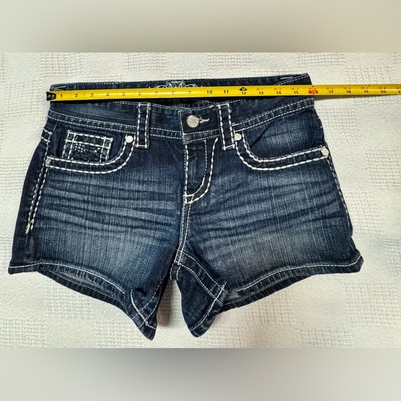 Maurices Premium Jeans shorts  Mid Rise Stretch - Picture 8 of 11
